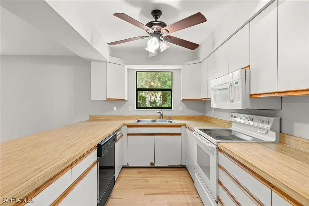 27673 Tennessee Street Bonita Springs FL 34135