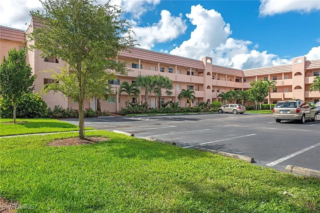 200 Forest Lakes Boulevard Naples FL 34105
