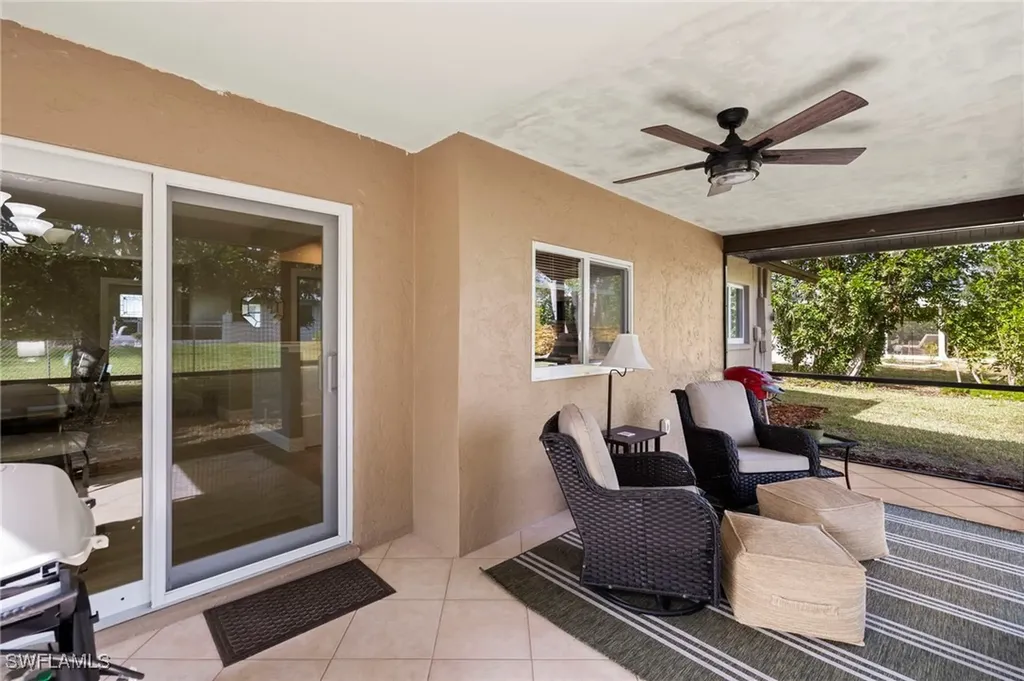 20821 Coconut Drive Estero FL 33928