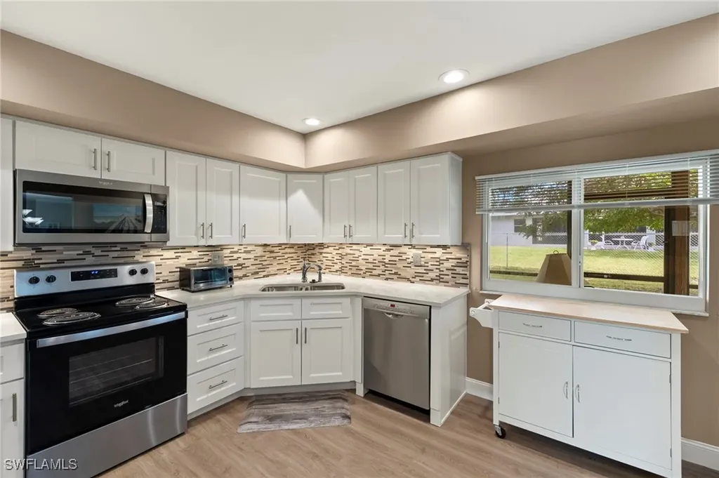 20821 Coconut Drive Estero FL 33928