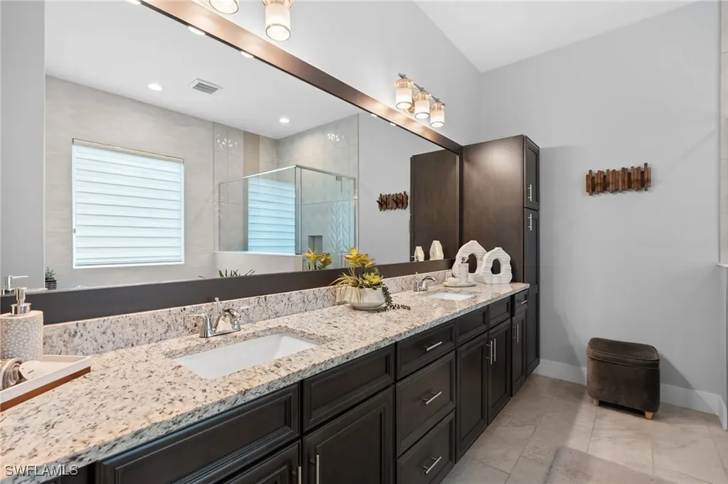 3671 Sapphire Cove Circle Naples FL 34114