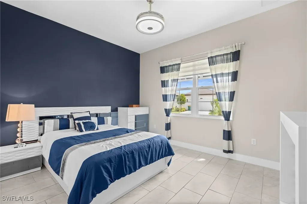 3671 Sapphire Cove Circle Naples FL 34114