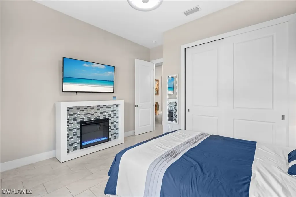 3671 Sapphire Cove Circle Naples FL 34114