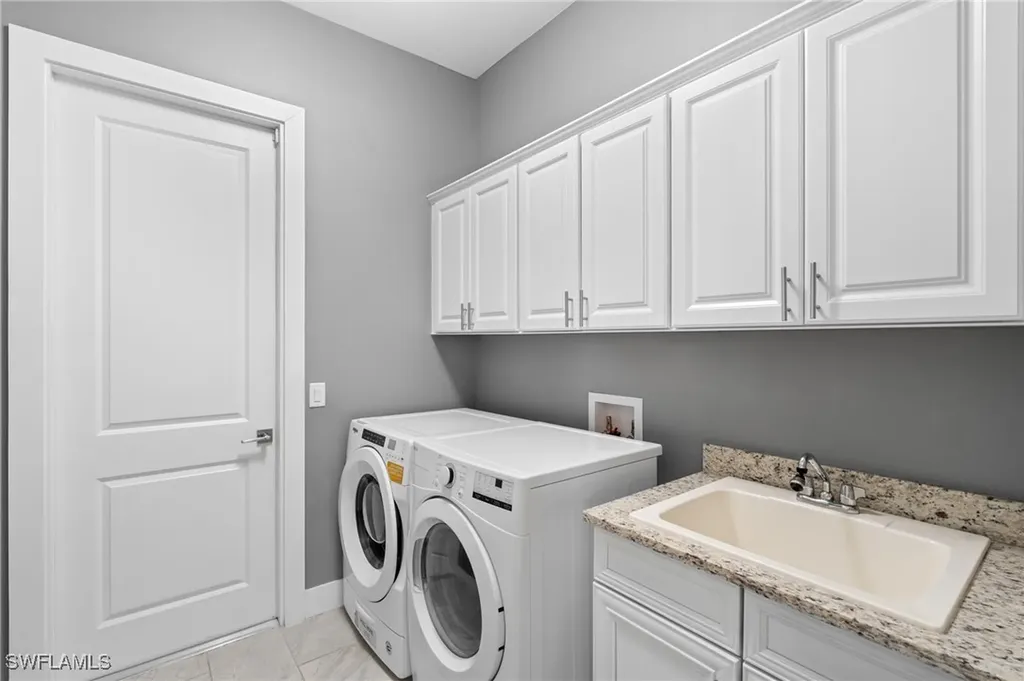 3671 Sapphire Cove Circle Naples FL 34114