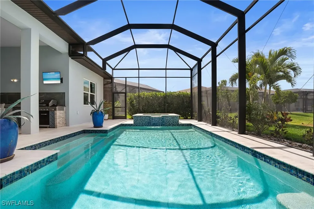 3671 Sapphire Cove Circle Naples FL 34114