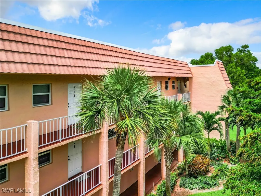 100 Forest Lakes Boulevard Naples FL 34105
