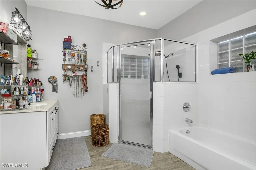 26545 Saville Avenue Bonita Springs FL 34135