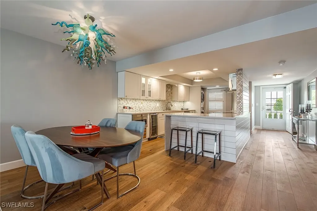 4155 Crayton Road Naples FL 34103