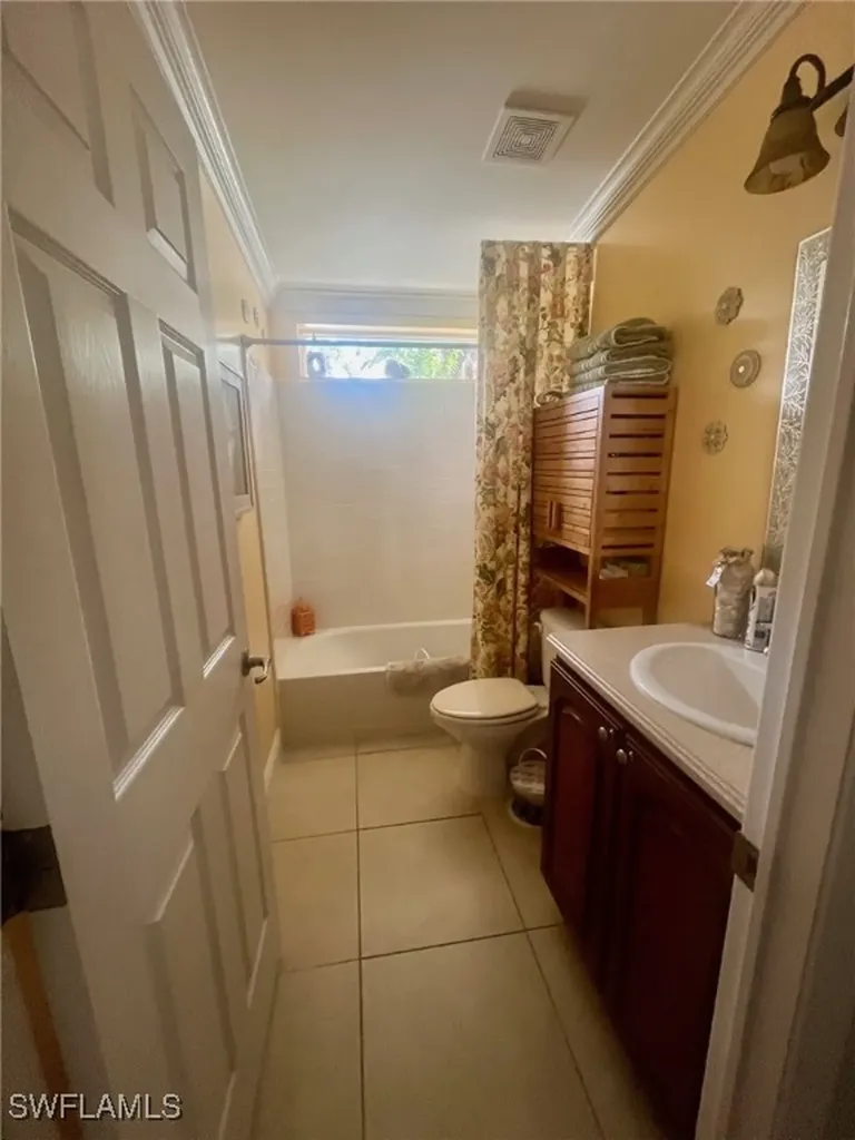 1352 Amethyst Lake Lane Naples FL 34114