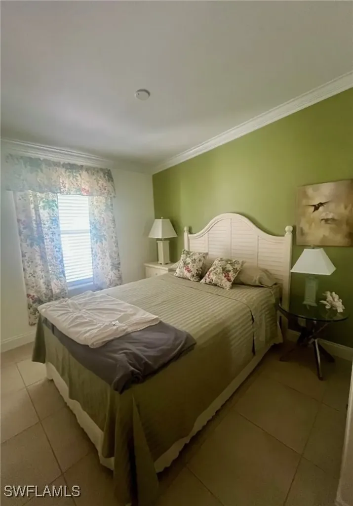 1352 Amethyst Lake Lane Naples FL 34114