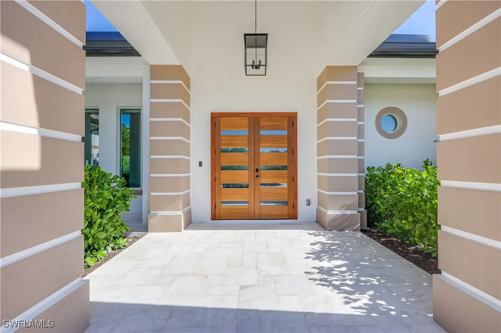 590 Carica Road Naples FL 34108