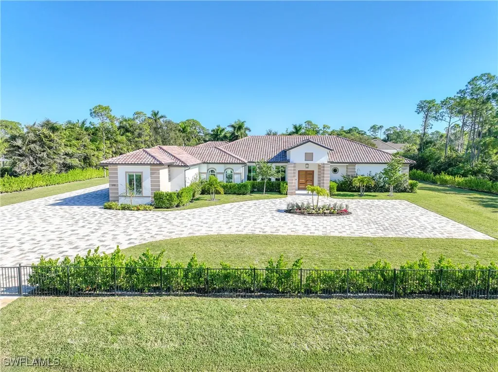 590 Carica Road Naples FL 34108