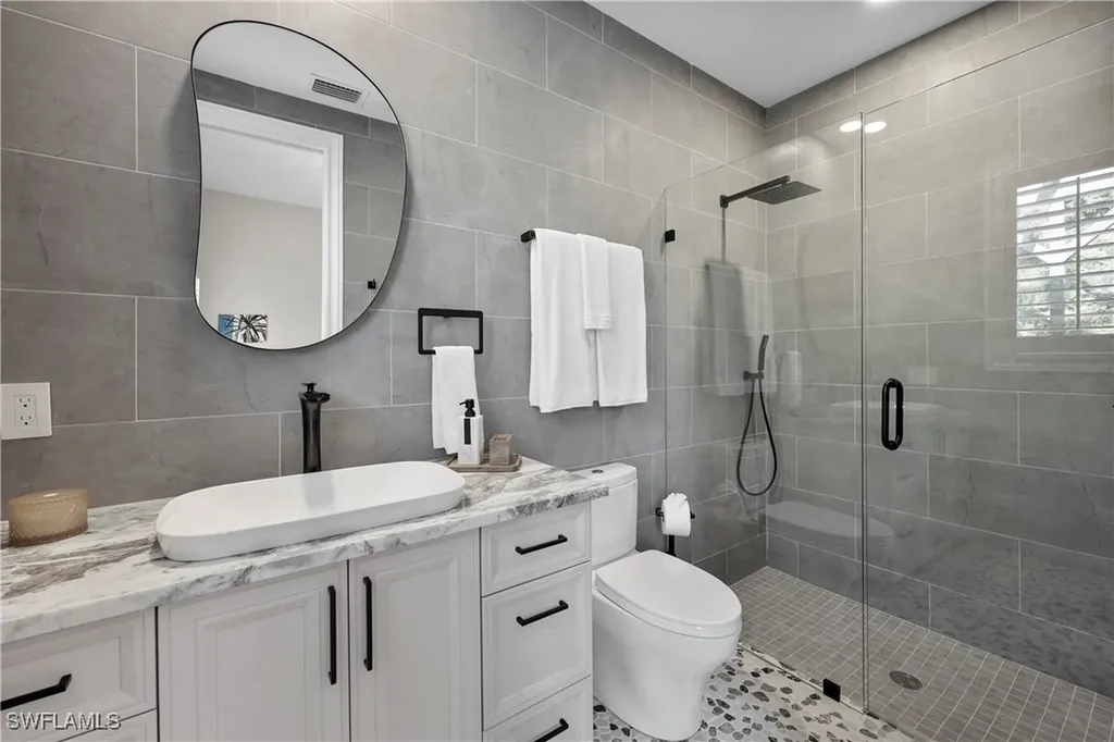 590 Carica Road Naples FL 34108