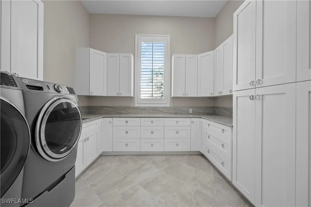 590 Carica Road Naples FL 34108