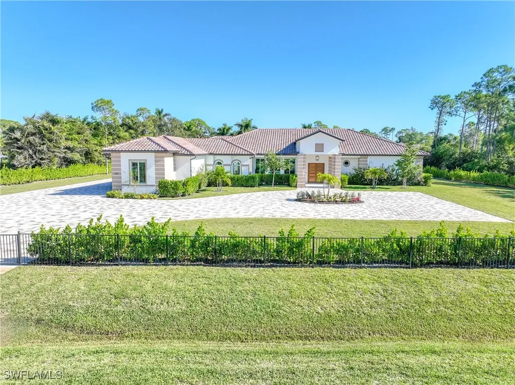 590 Carica Road Naples FL 34108