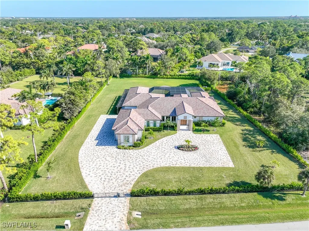 590 Carica Road Naples FL 34108
