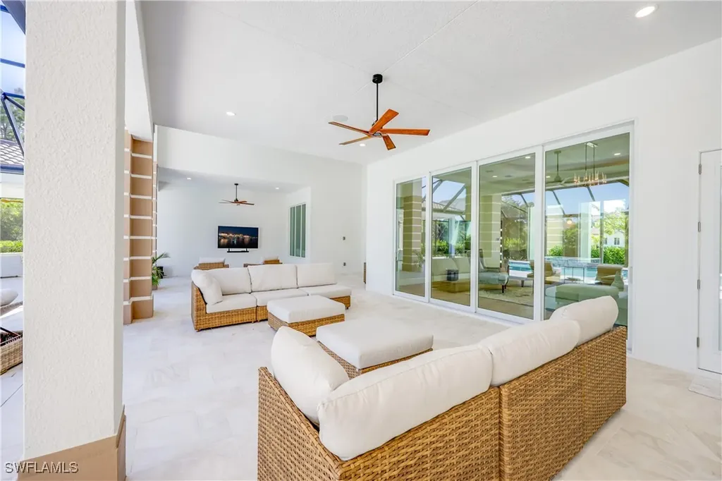 590 Carica Road Naples FL 34108