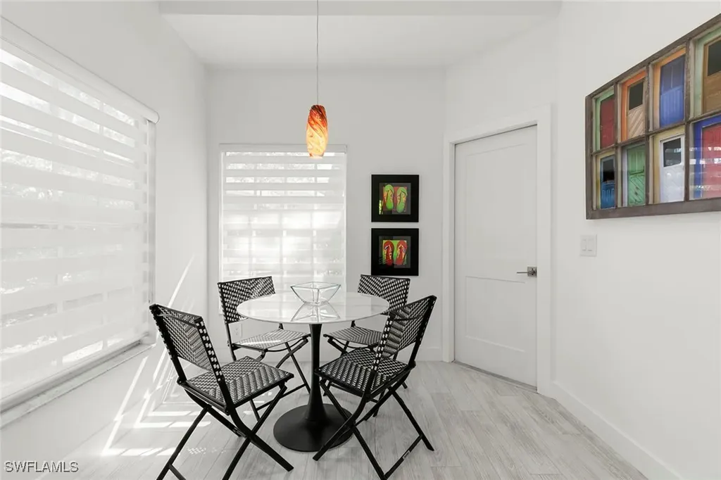 101 Amblewood Lane Naples FL 34105