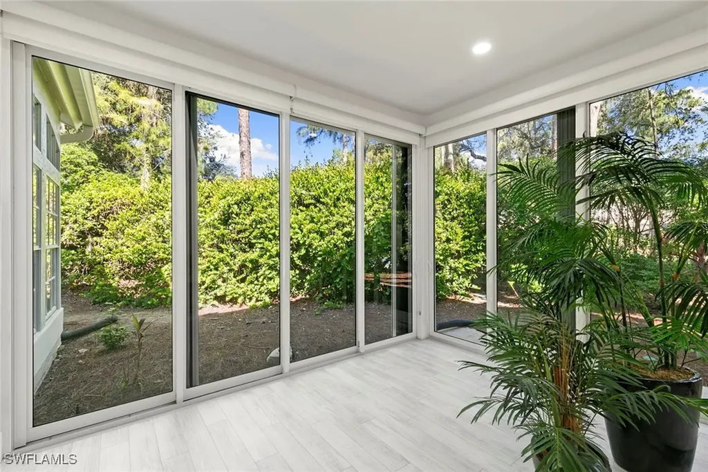 101 Amblewood Lane Naples FL 34105