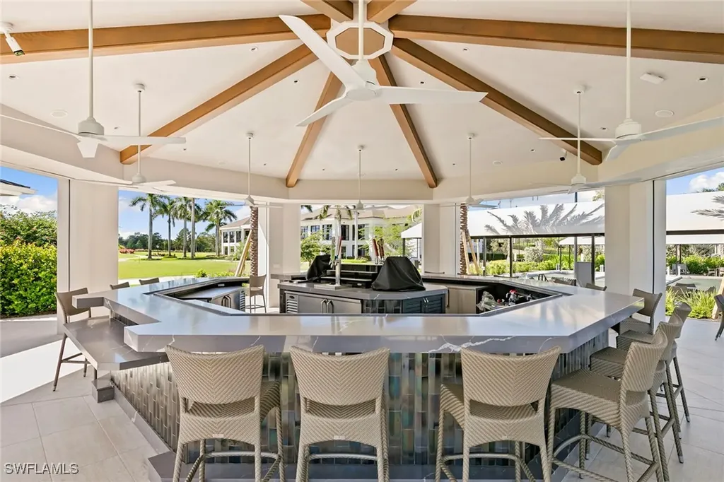 101 Amblewood Lane Naples FL 34105