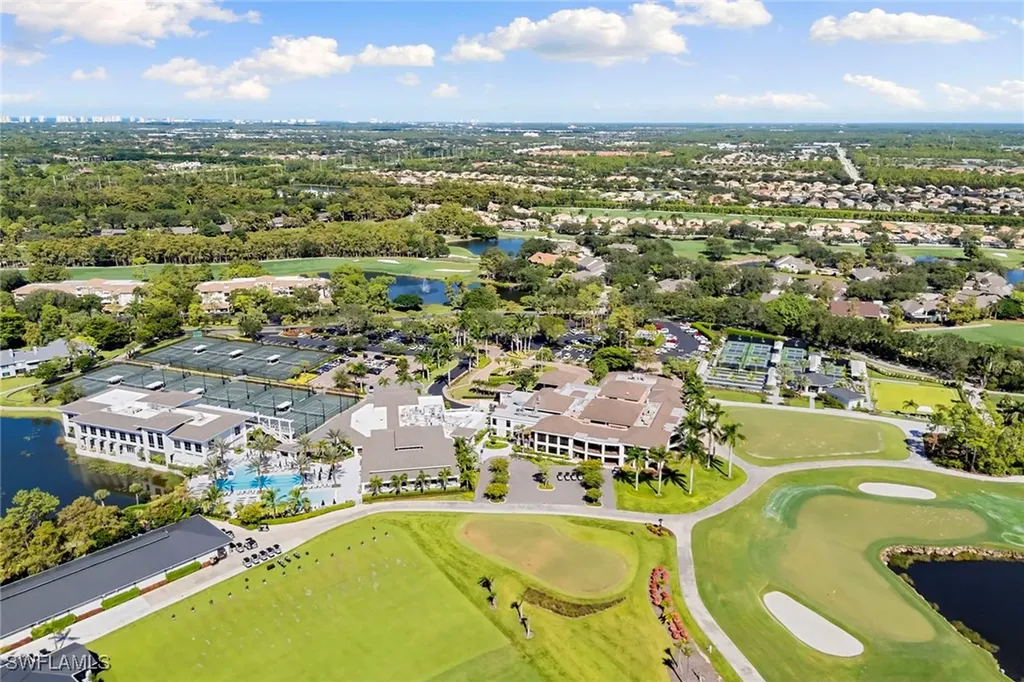 101 Amblewood Lane Naples FL 34105