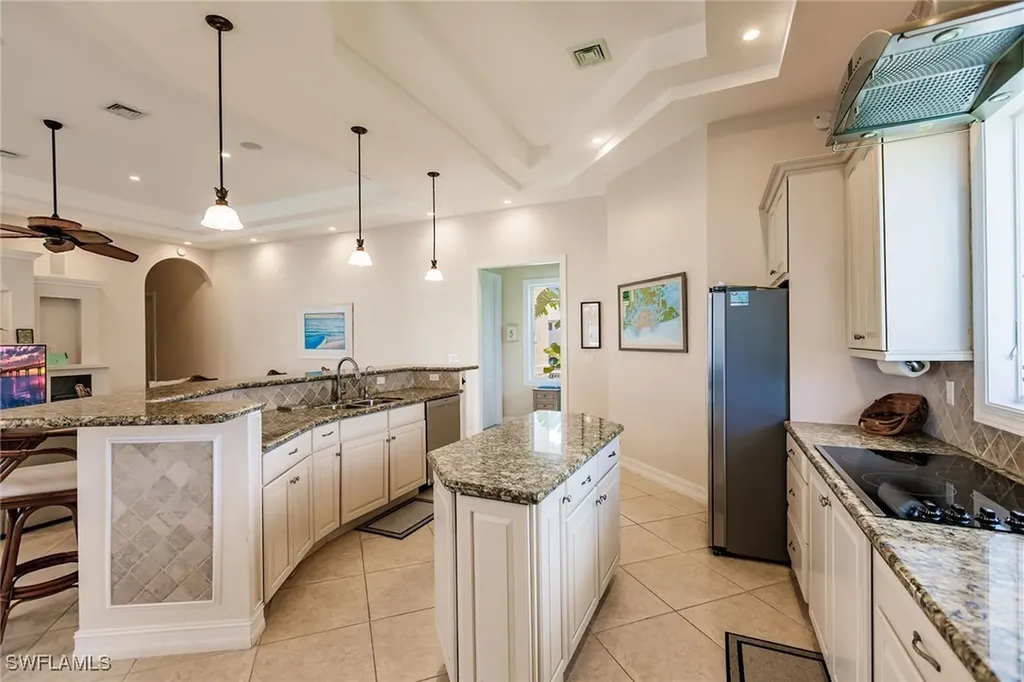 950 Snowberry Court Marco Island FL 34145
