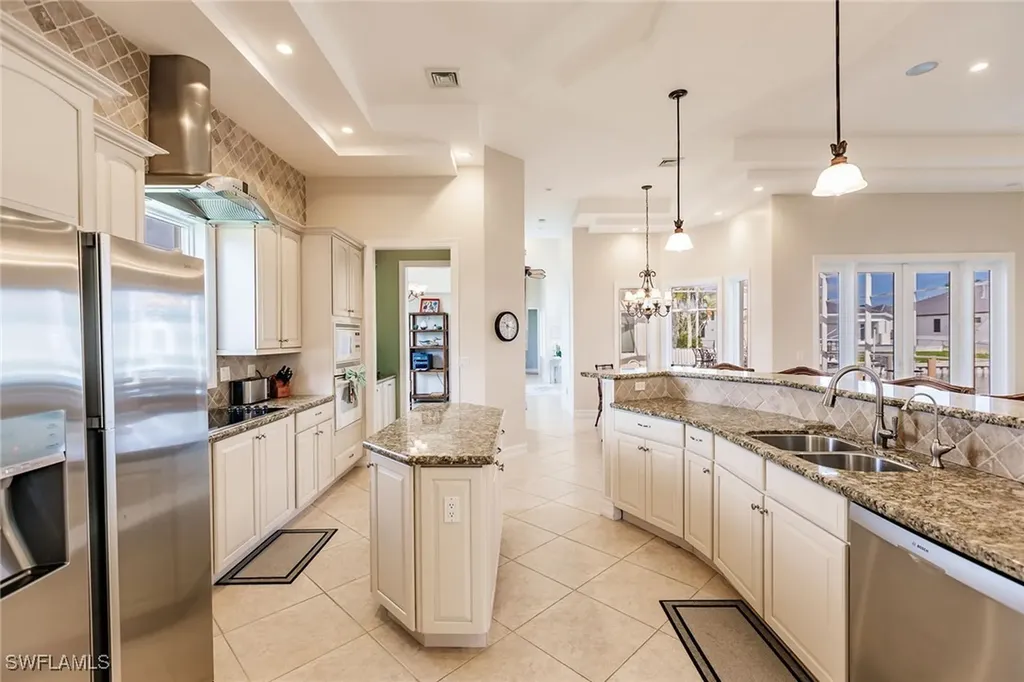 950 Snowberry Court Marco Island FL 34145