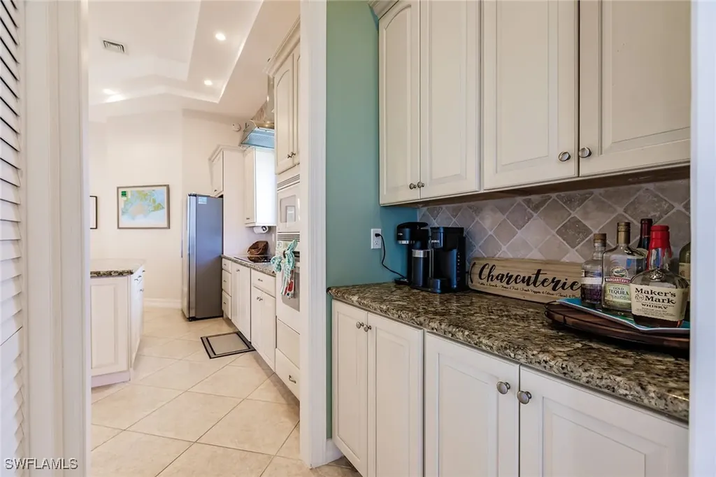 950 Snowberry Court Marco Island FL 34145