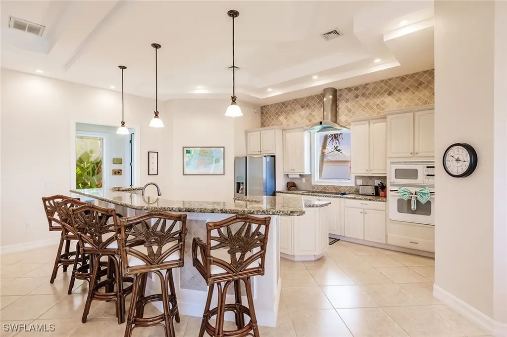 950 Snowberry Court Marco Island FL 34145