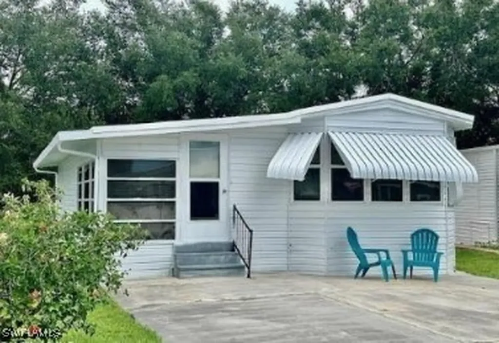 5 Bass Lane Naples FL 34114