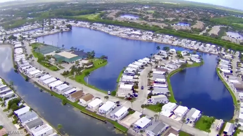 5 Bass Lane Naples FL 34114