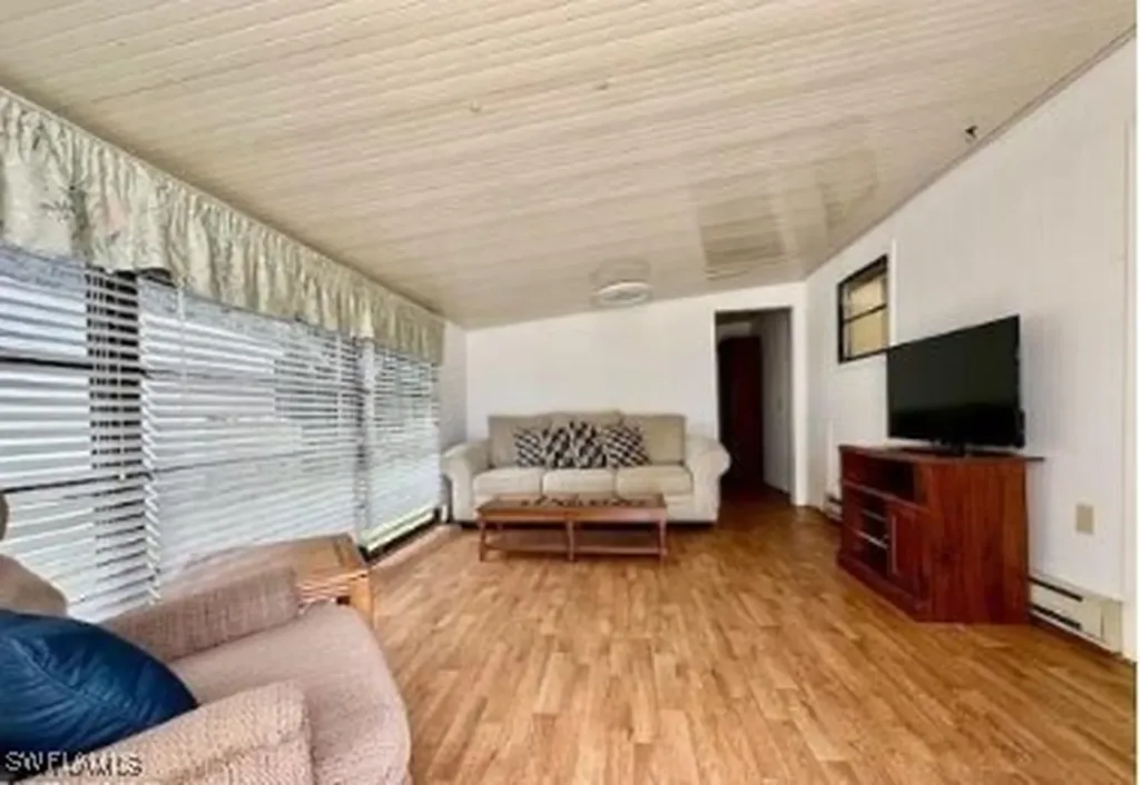 5 Bass Lane Naples FL 34114