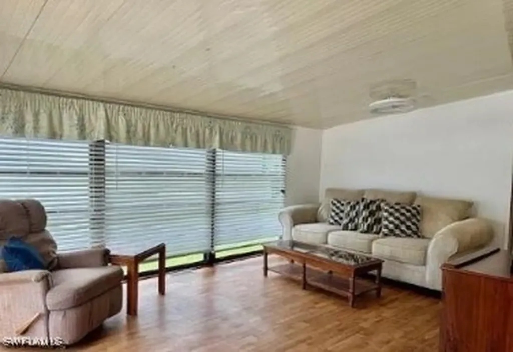 5 Bass Lane Naples FL 34114