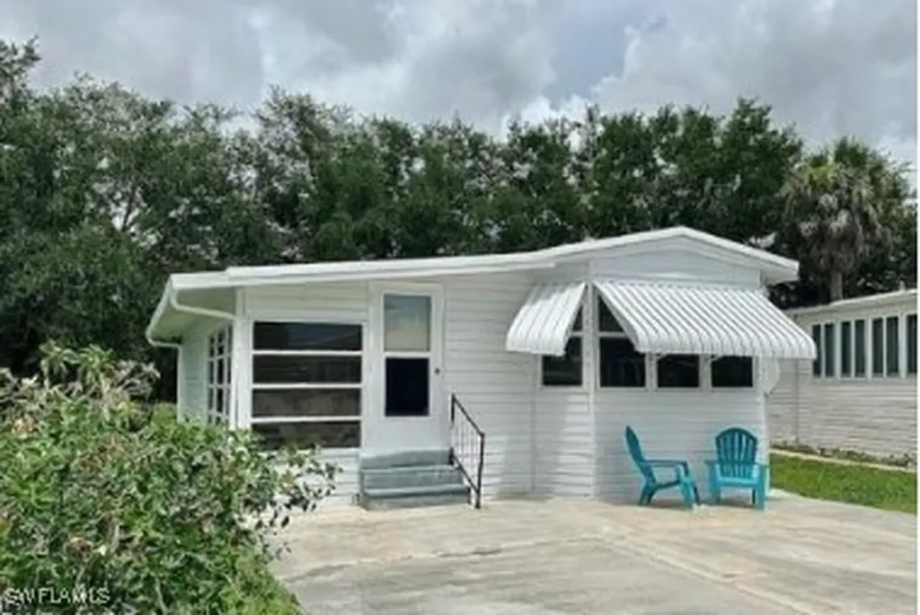 5 Bass Lane Naples FL 34114