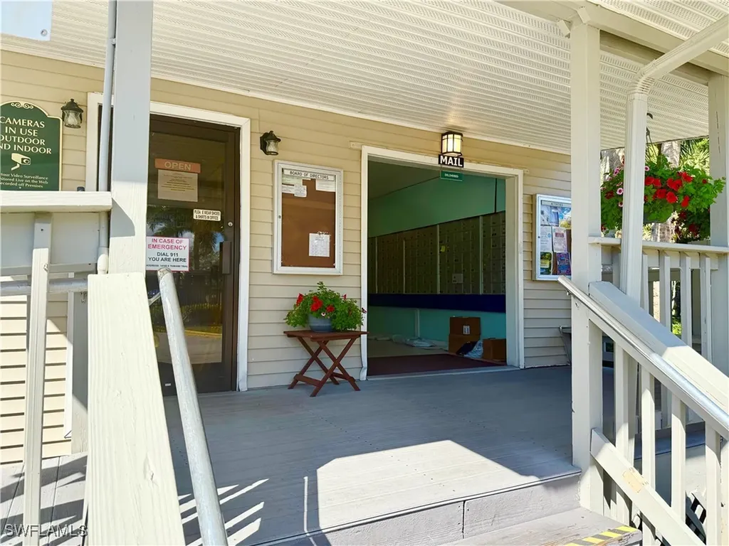 5 Bass Lane Naples FL 34114