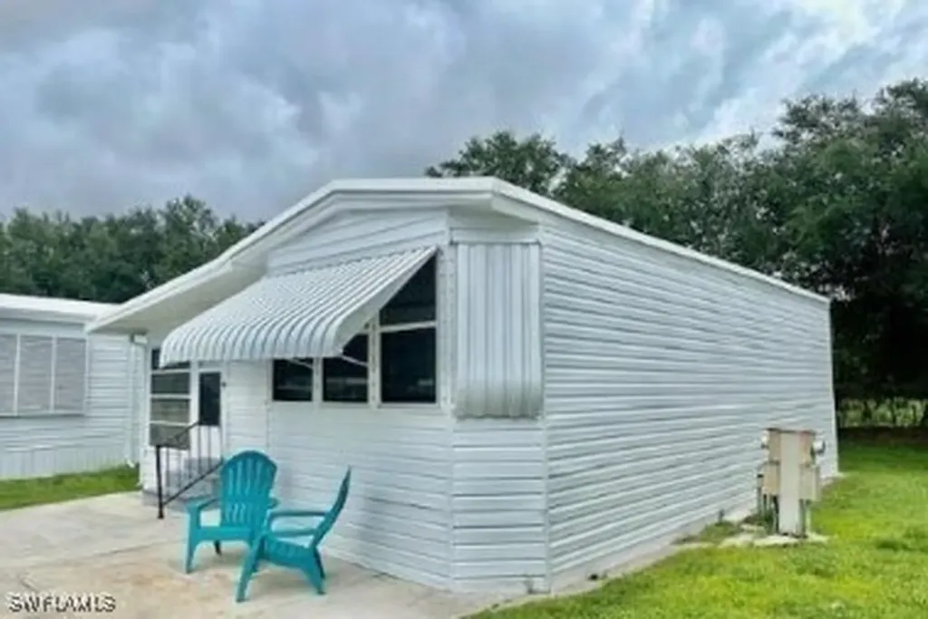 5 Bass Lane Naples FL 34114