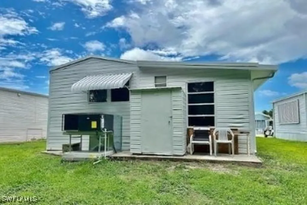 5 Bass Lane Naples FL 34114