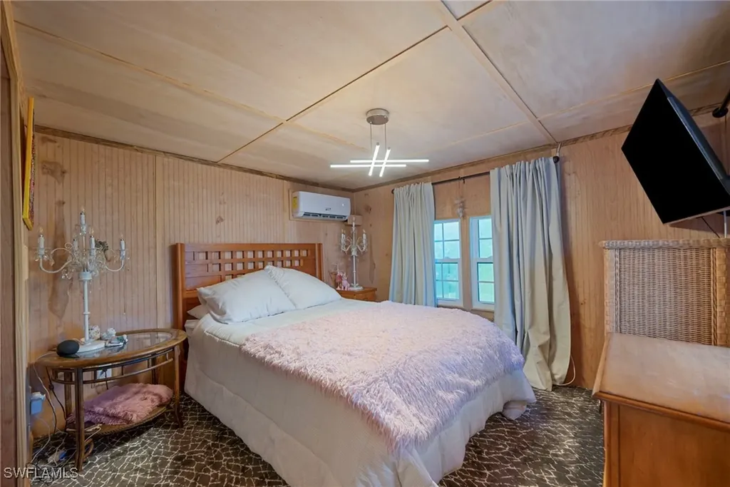 777 Walkerbilt Road Naples FL 34110