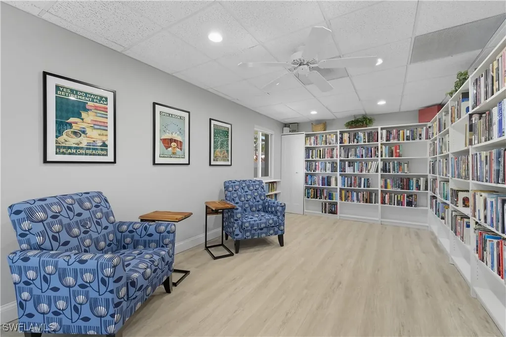 609 12th Avenue S Naples FL 34102