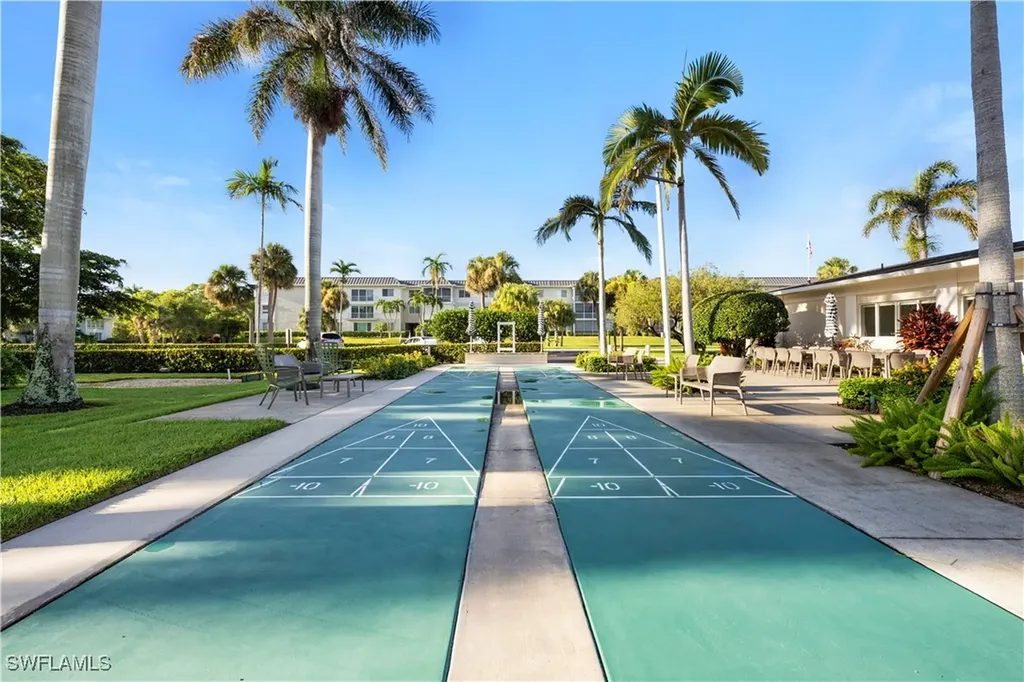 609 12th Avenue S Naples FL 34102