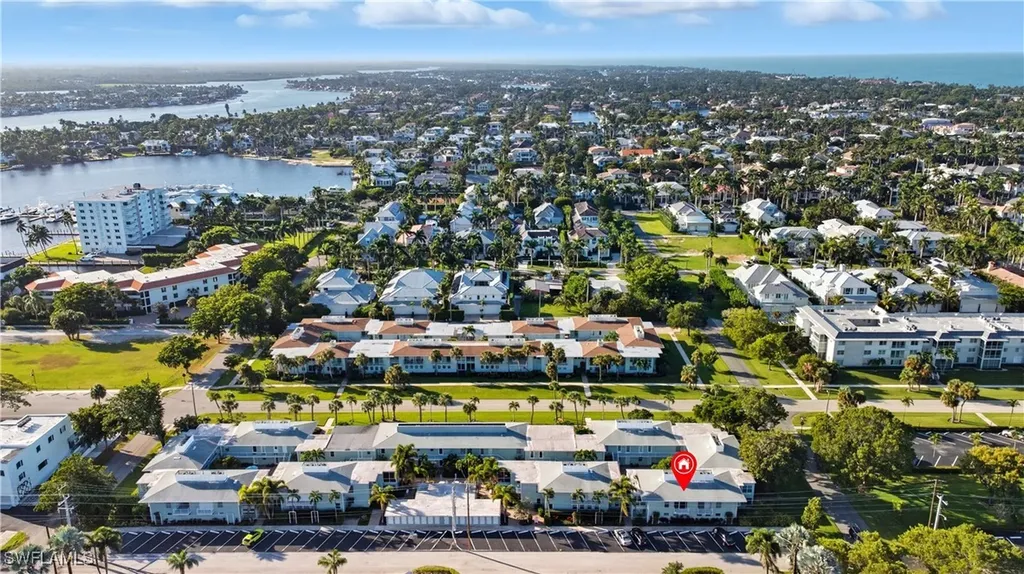 609 12th Avenue S Naples FL 34102