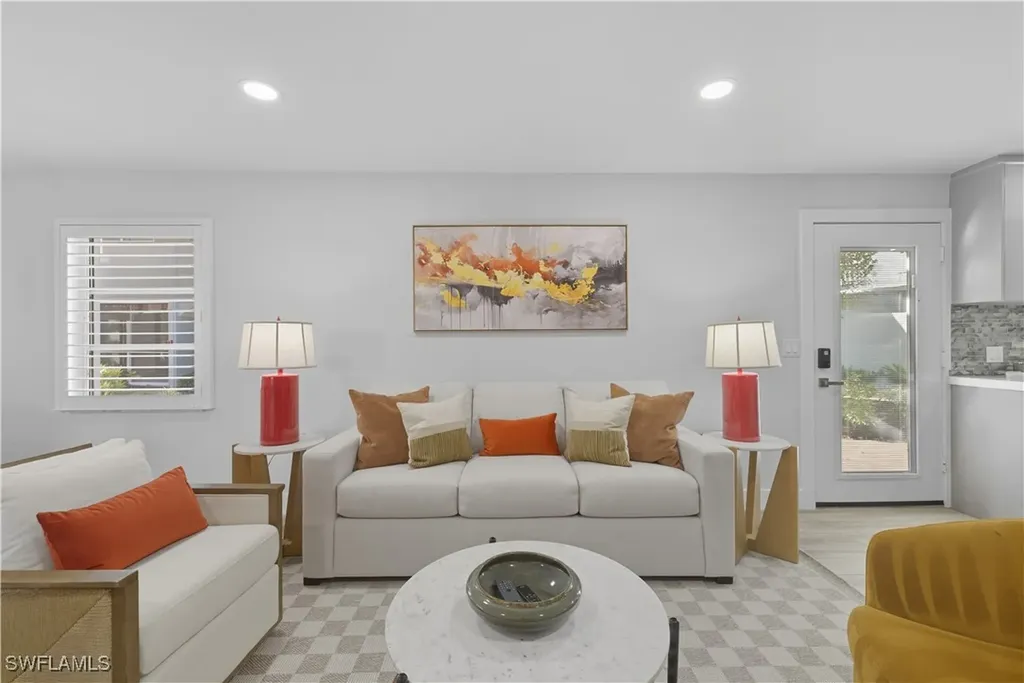 609 12th Avenue S Naples FL 34102