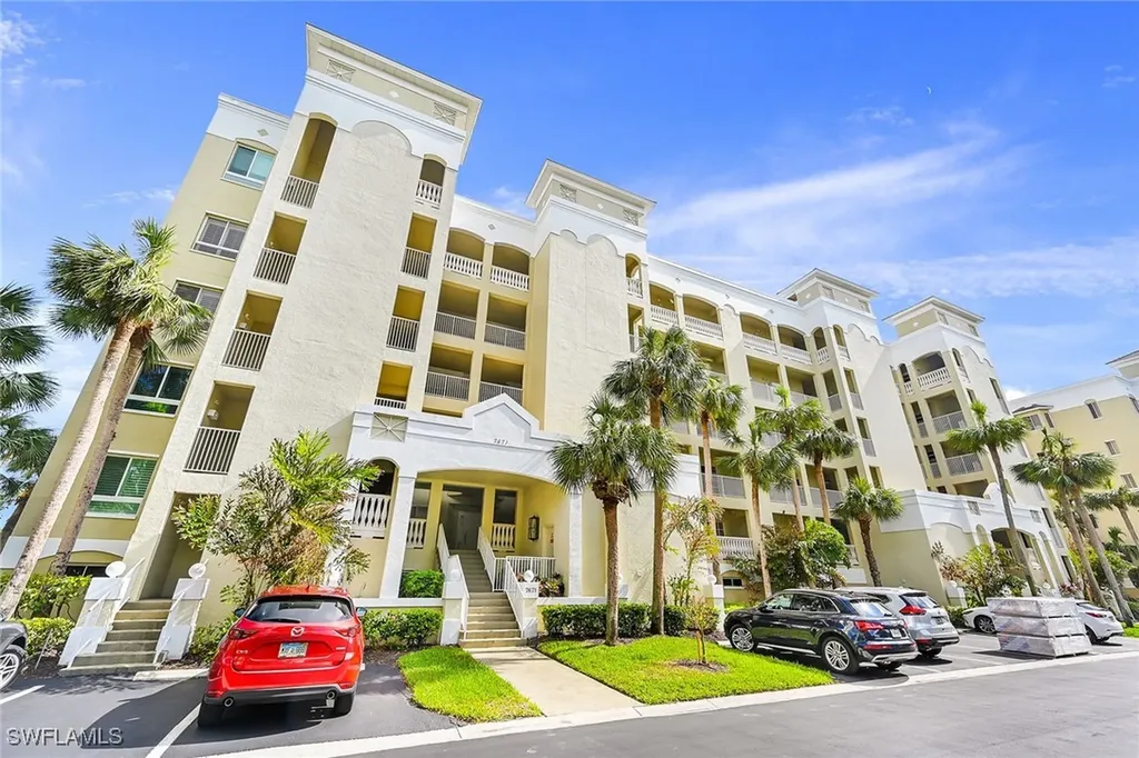 7671 Pebble Creek Circle Naples FL 34108