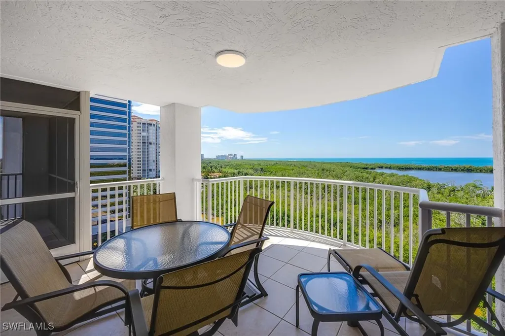 6849 Grenadier Boulevard Naples FL 34108