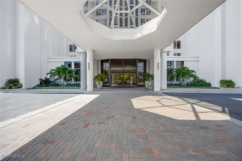 6849 Grenadier Boulevard Naples FL 34108