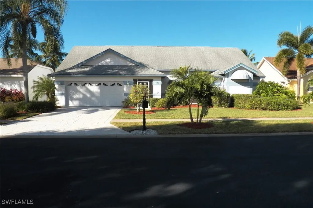 431 Dundee Court Naples FL 34104