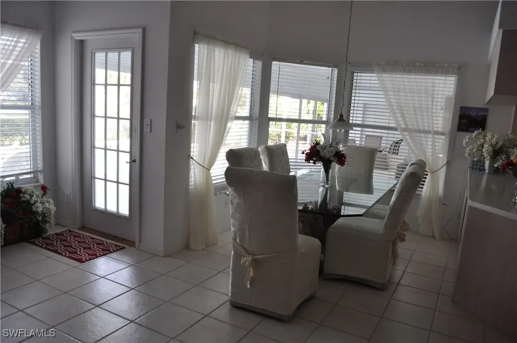 431 Dundee Court Naples FL 34104