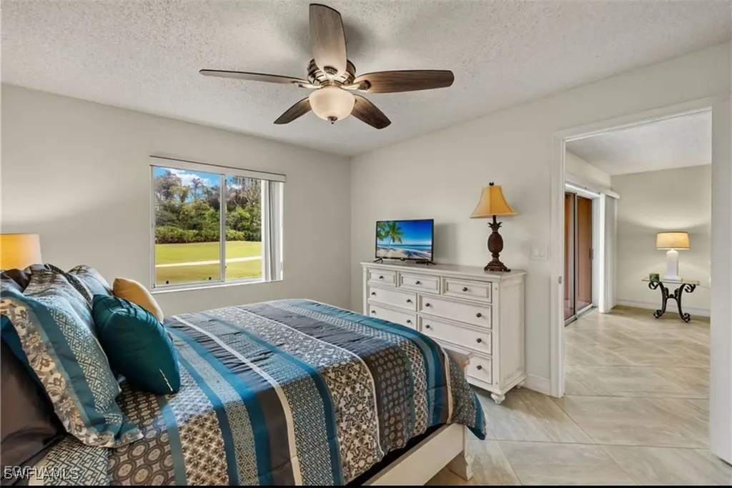 7025 Dennis Circle Naples FL 34104