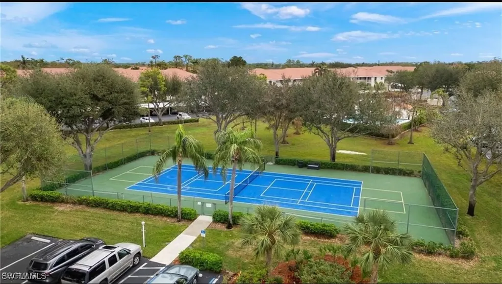 7025 Dennis Circle Naples FL 34104