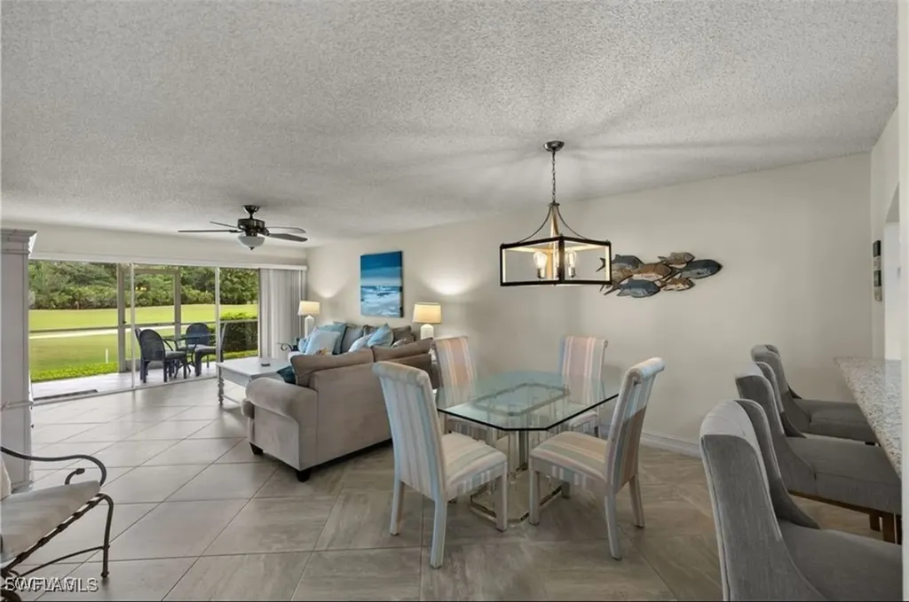 7025 Dennis Circle Naples FL 34104